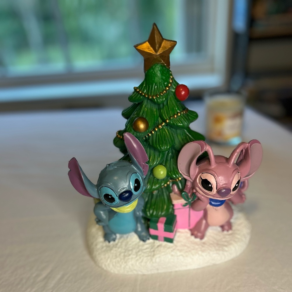 Disney Green and White Holiday Decor